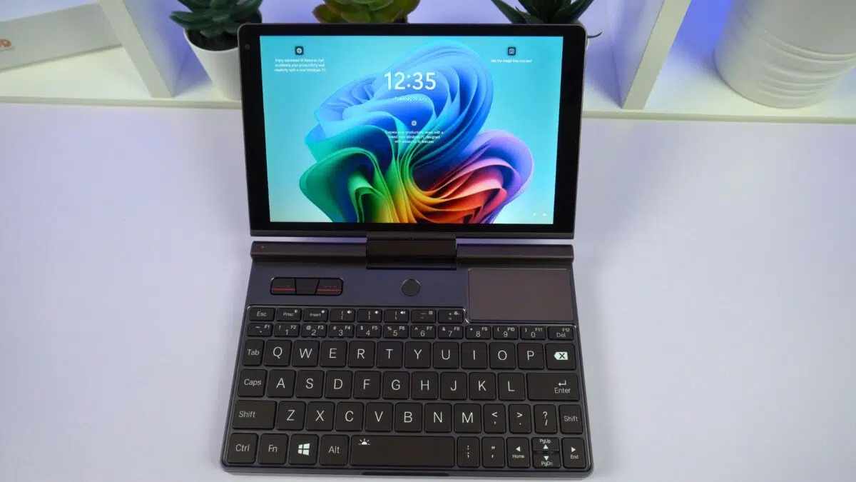 GPD Pocket 3 מבט קדמי