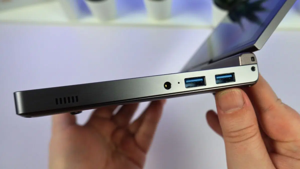 GPD Pocket 3 מבט ימני