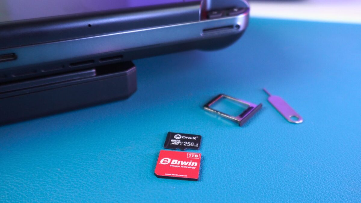 GPD WIN 5 Mini SSD front view