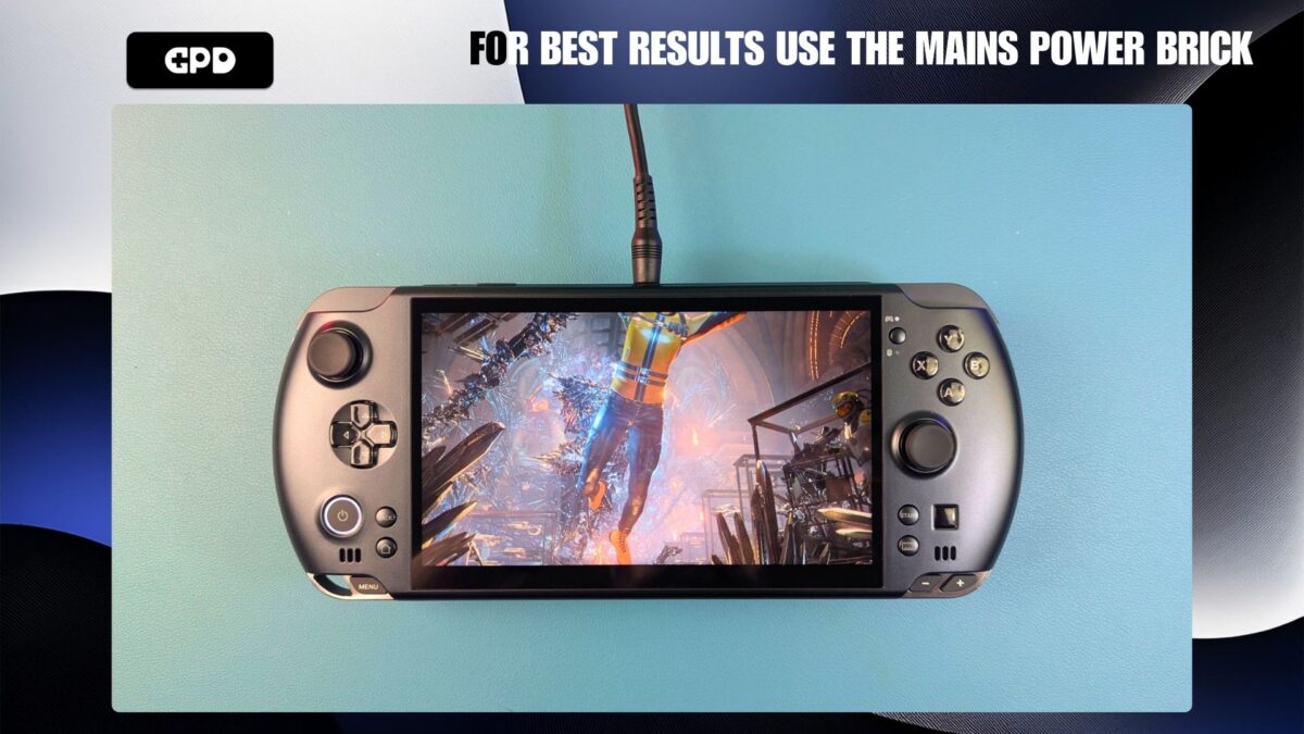 GPD WIN 5 powered by power brick - GPD | PC Gaming Handhelds & Mini Laptops GPD WIN 5 maitinamas iš maitinimo plytos