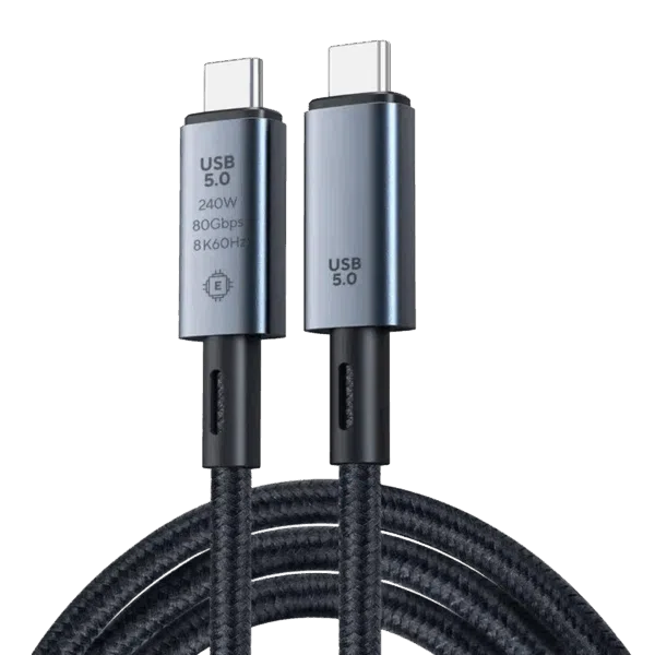 Keskity: Visuaalinen: Puhdas, pystysuora kuva kahdesta USB-C-liittimen päästä mustaa taustaa vasten. Avaintiedot: Toiseen päähän on kaiverrettu E-marker-sirun kuvake ja neljä tärkeintä spesifikaatiota (240W, 80Gbps, 8K60Hz).