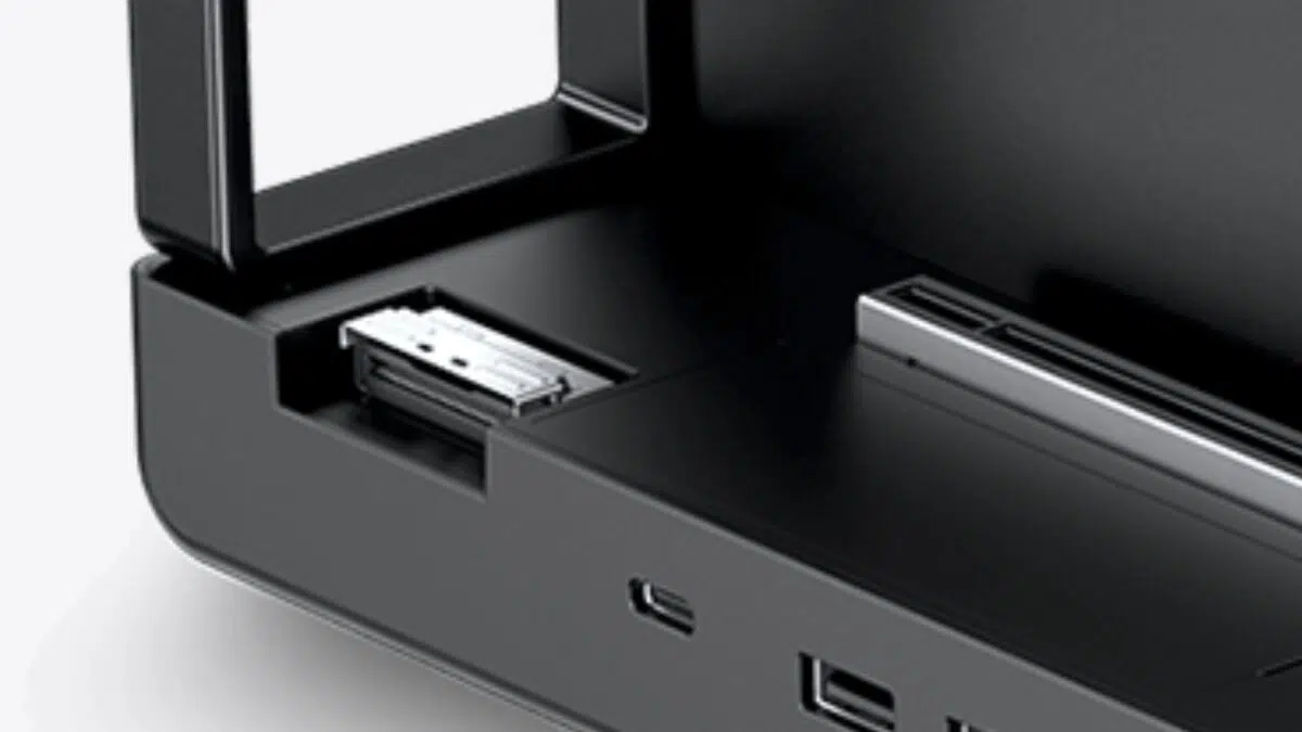 Близък план на порта GPD G2 MCIO