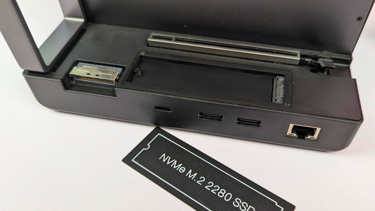 Close up of the ports on the GPD G2