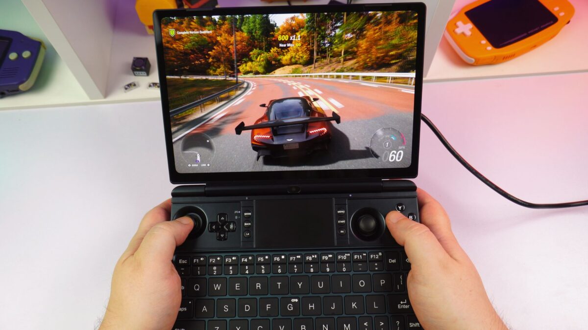 Forza Horizon 6 runs great on the GPD WIN MAX 3