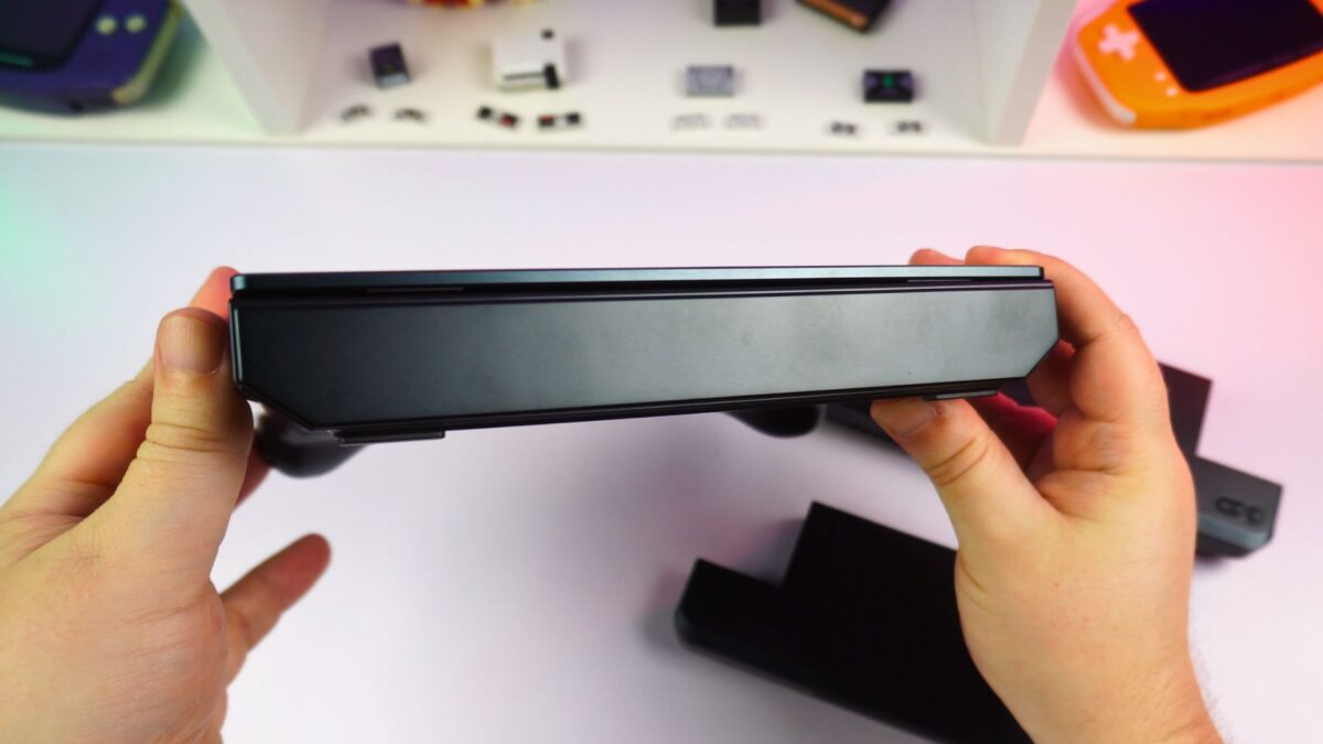 The GPD WIN MAX 3 comes with a module cover slot